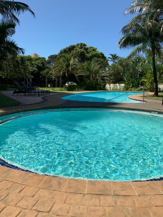 702 Oyster Schelles Apartment Durban Bagian luar foto