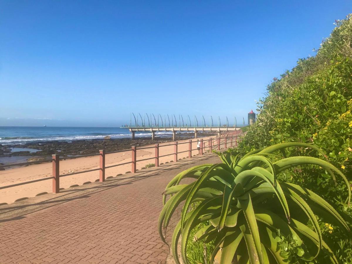 702 Oyster Schelles Apartment Durban Bagian luar foto
