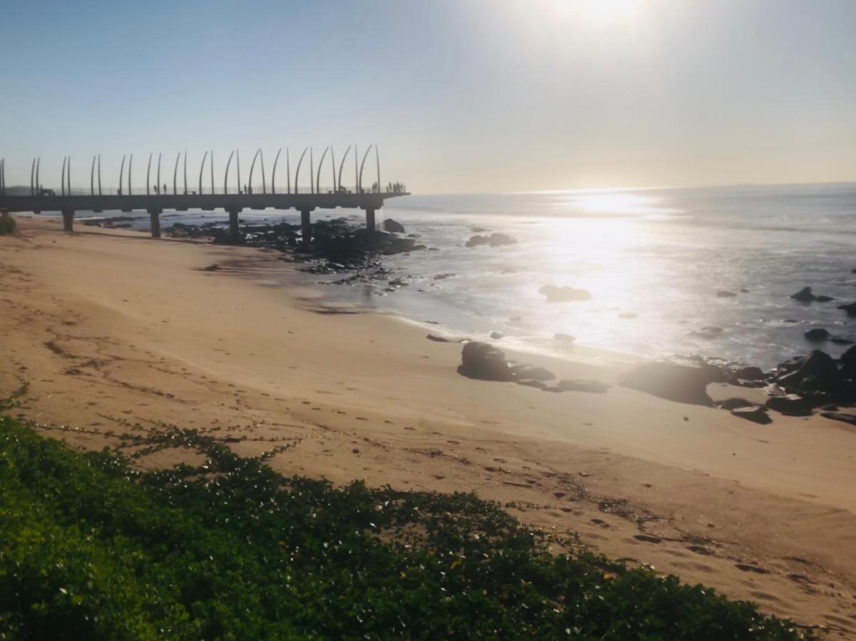 702 Oyster Schelles Apartment Durban Bagian luar foto